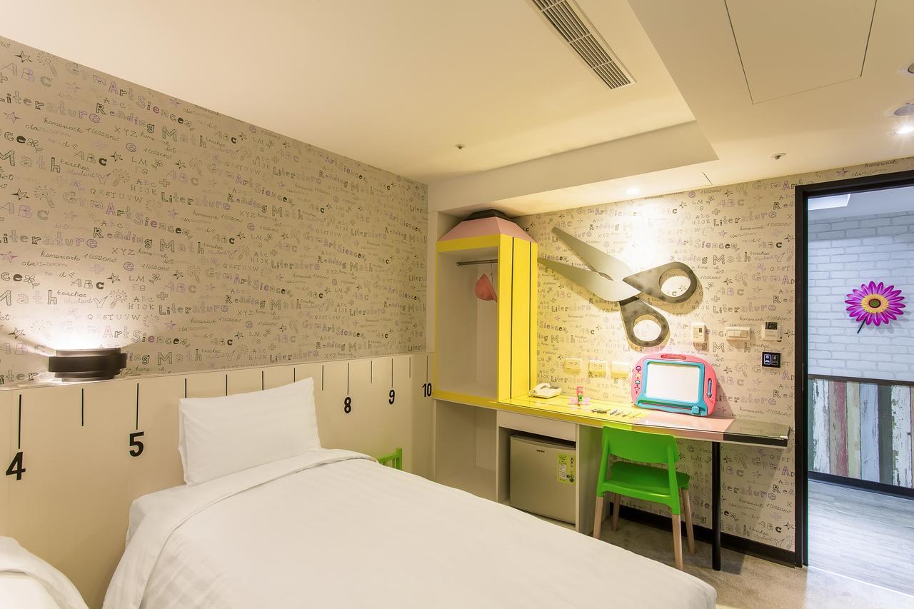 Rf Hotel - Sanchong Taipei Bagian luar foto